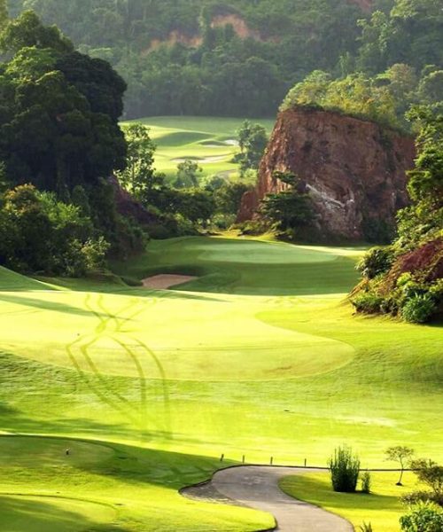 Red-Mountain-High-quality-resolution-image-cropped-little-bit-2